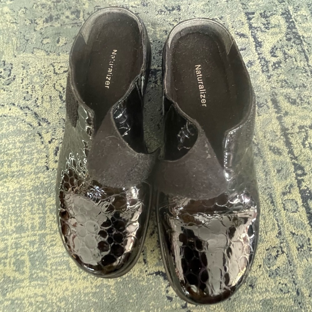Naturalizer Clogs 7.5 - Picture 6 of 6